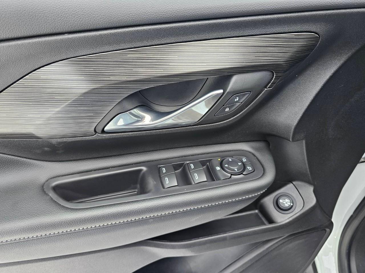 2024 GMC Terrain SLE 4dr All-Wheel Drive Photo