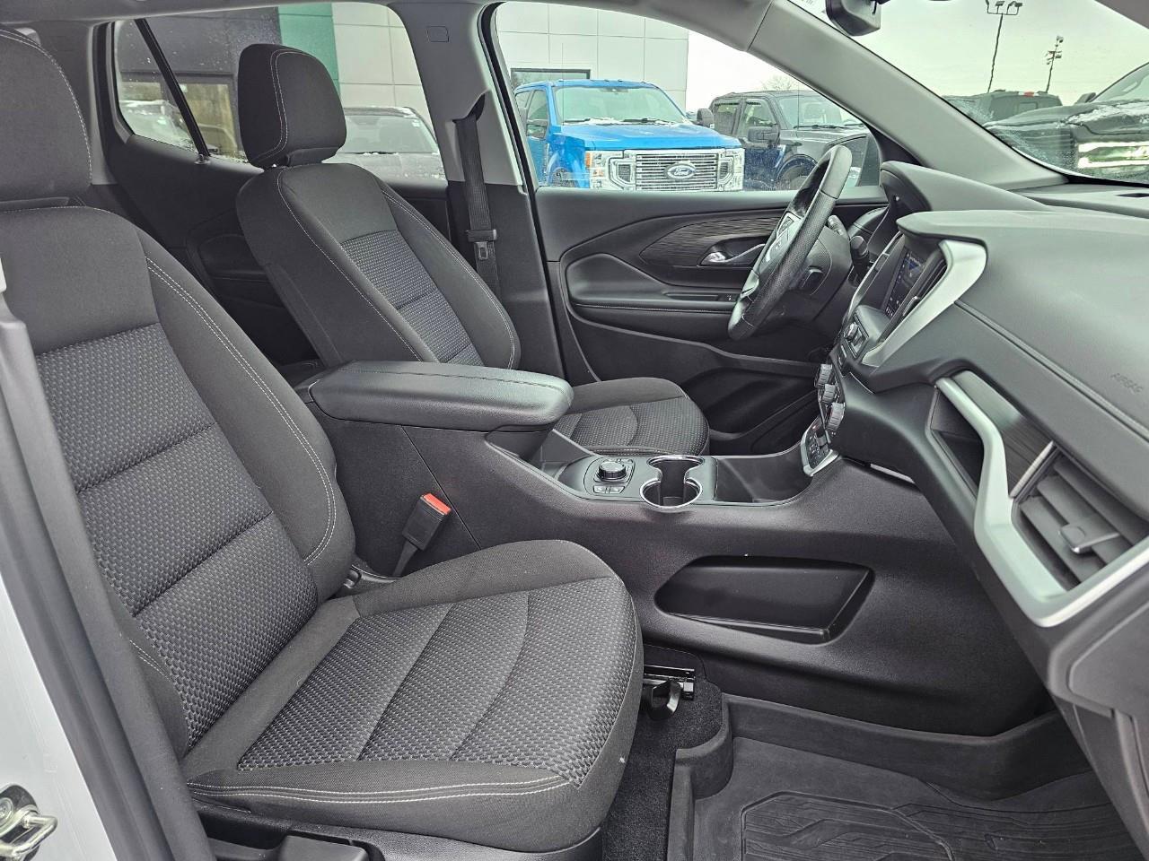 2024 GMC Terrain SLE 4dr All-Wheel Drive Photo