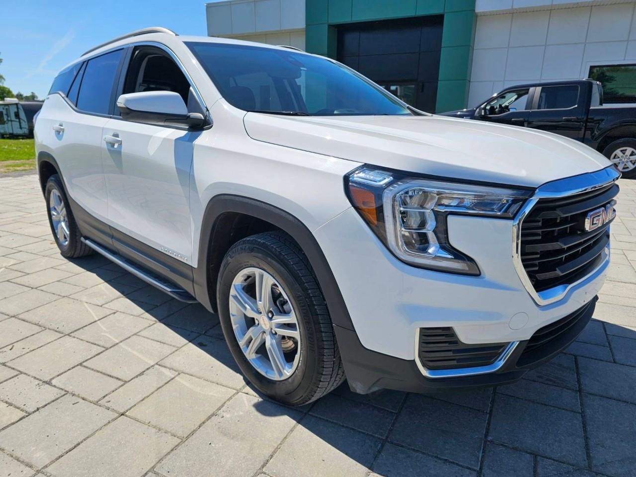 2024 GMC Terrain SLE 4dr All-Wheel Drive Photo