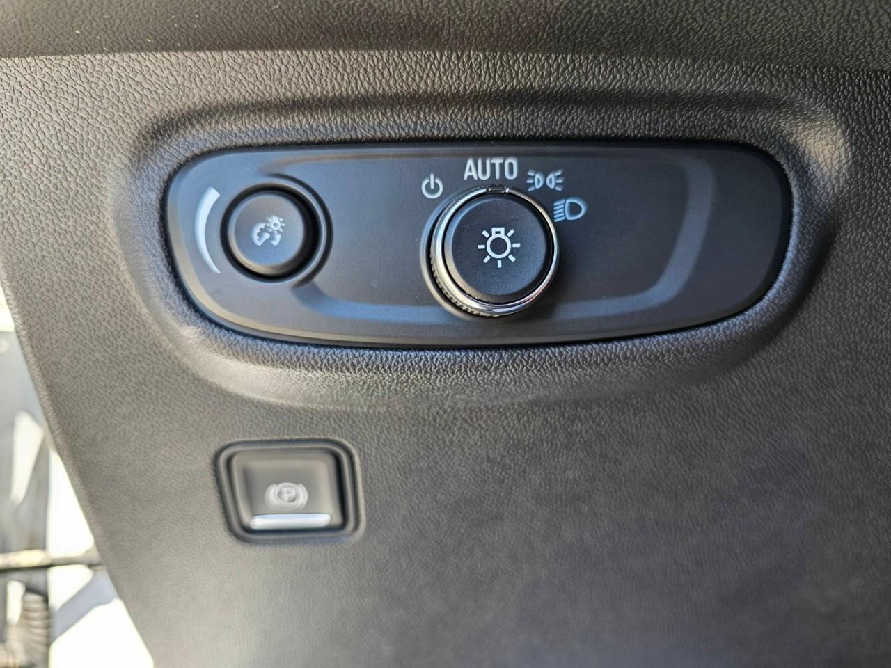 2024 GMC Terrain SLE 4dr All-Wheel Drive Photo