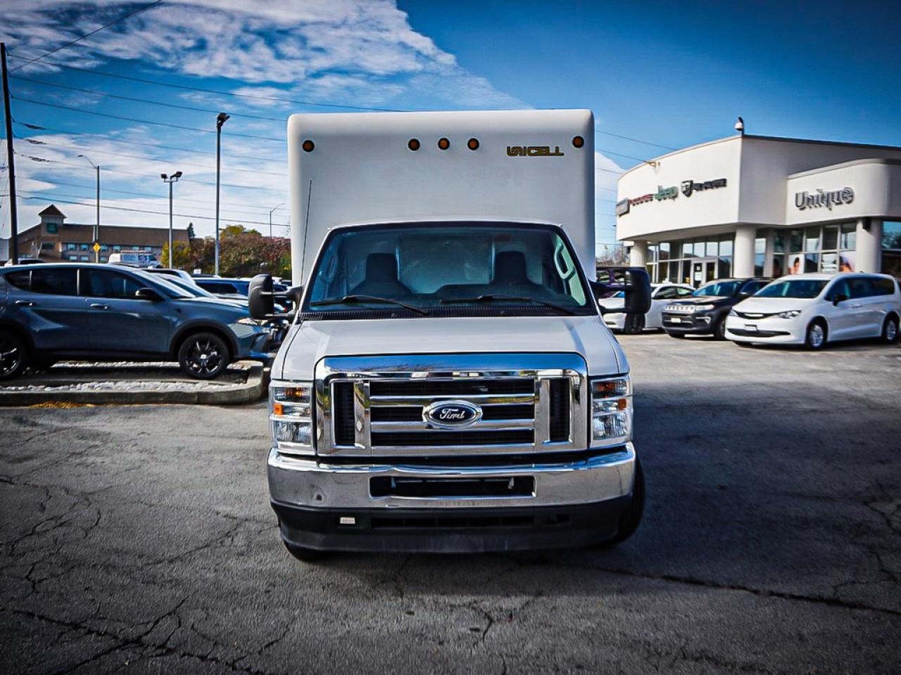 2021 Ford E-Series Cutaway  Photo2