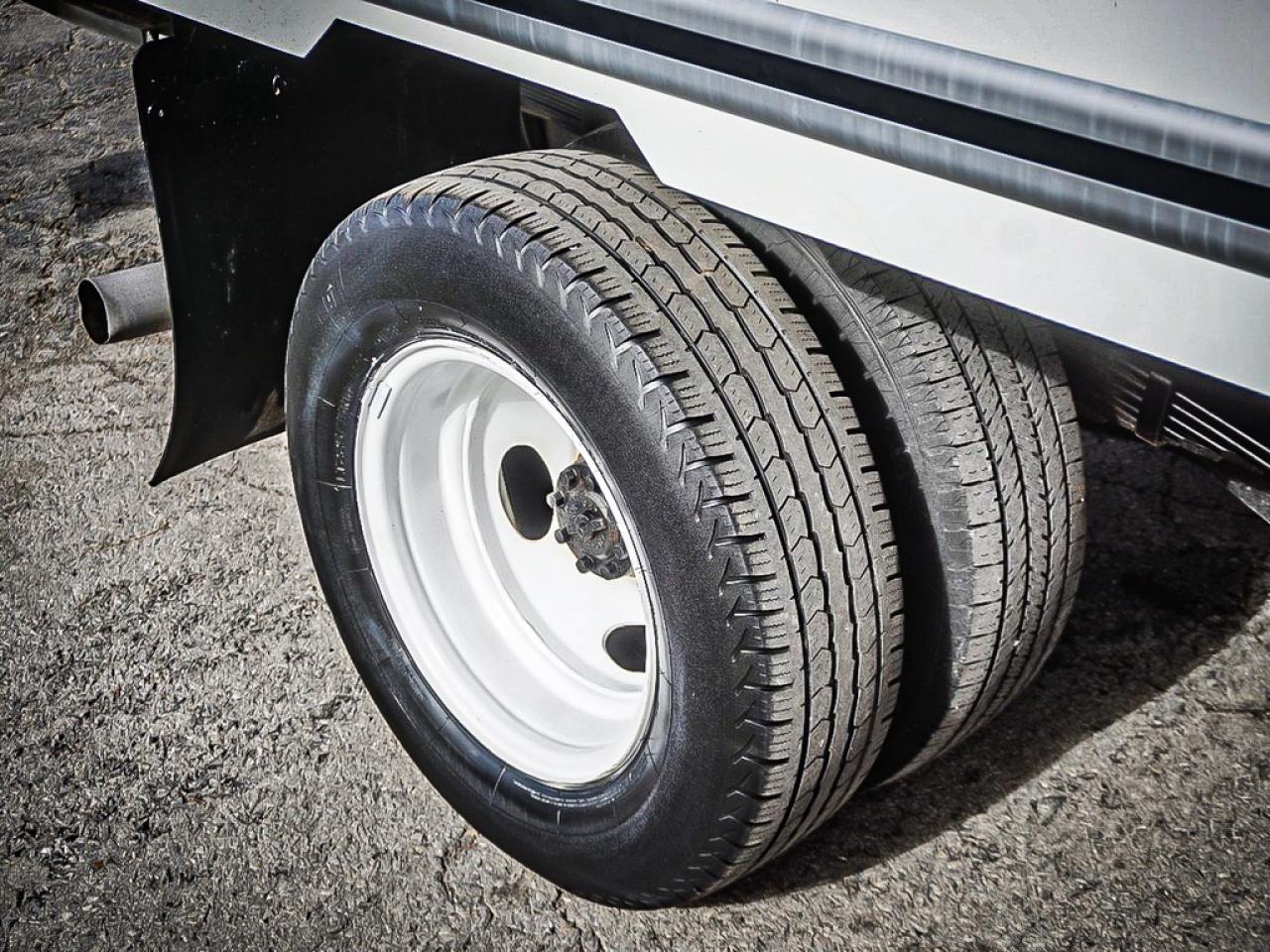 2021 Ford E-Series Cutaway  Photo