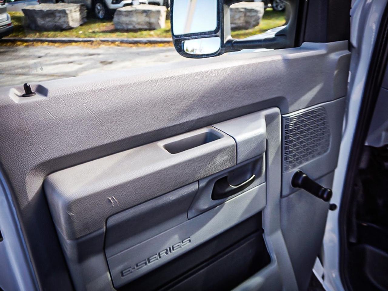 2021 Ford E-Series Cutaway  Photo