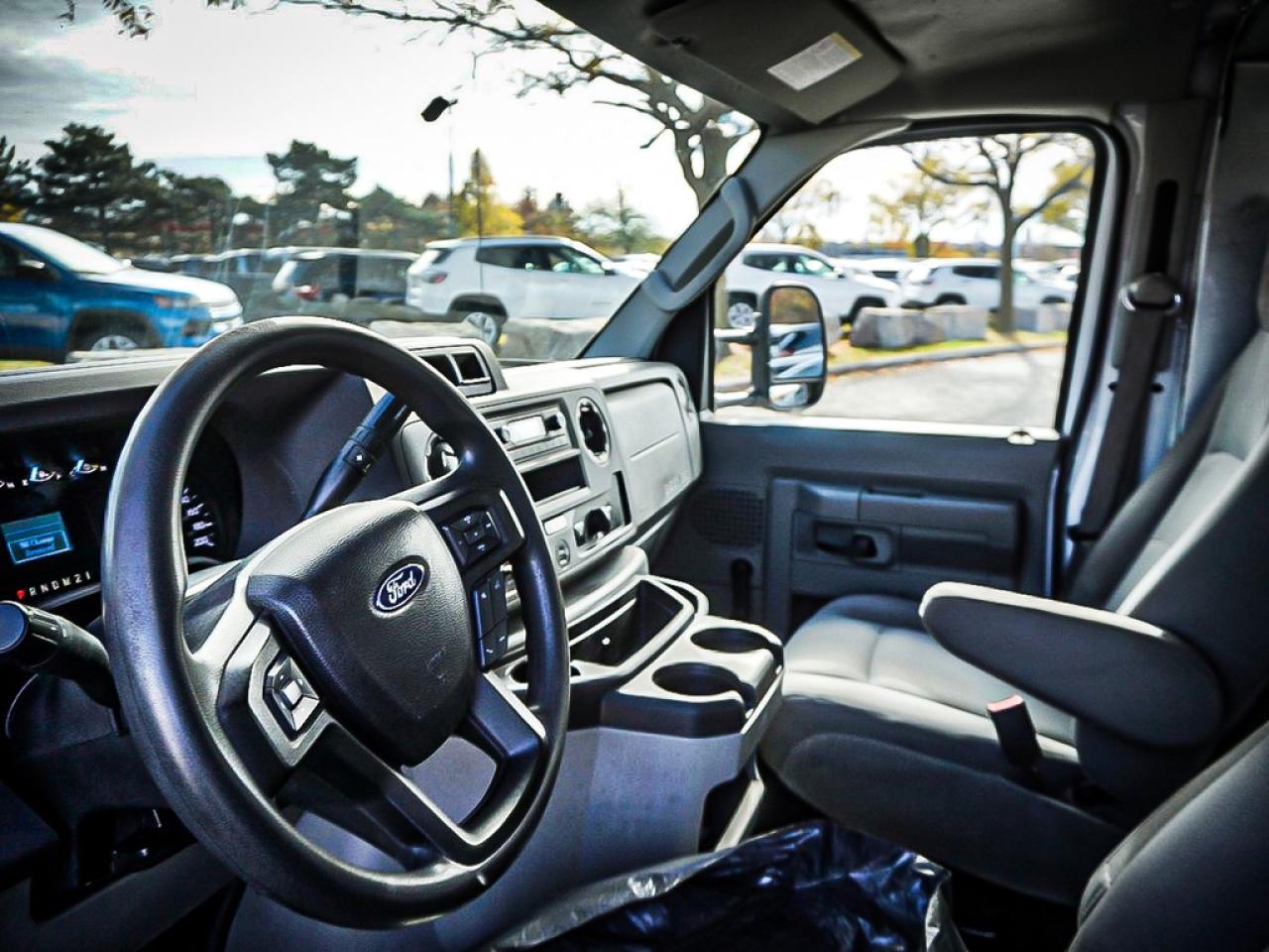 2021 Ford E-Series Cutaway  Photo