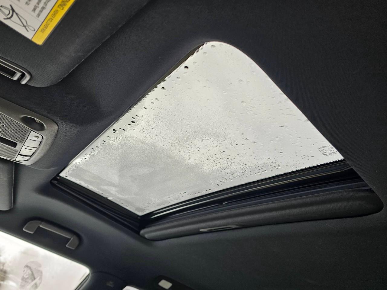 2023 Infiniti QX80 LUXE 8 Passenger 4dr 4x4 Photo