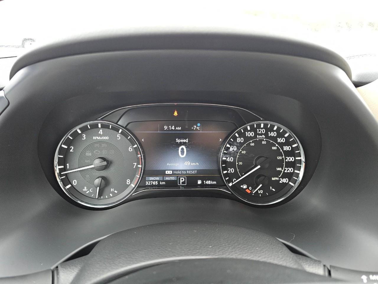 2023 Infiniti QX80 LUXE 8 Passenger 4dr 4x4 Photo