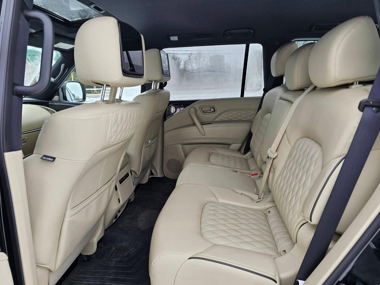 2023 Infiniti QX80 LUXE 8 Passenger 4dr 4x4 Photo