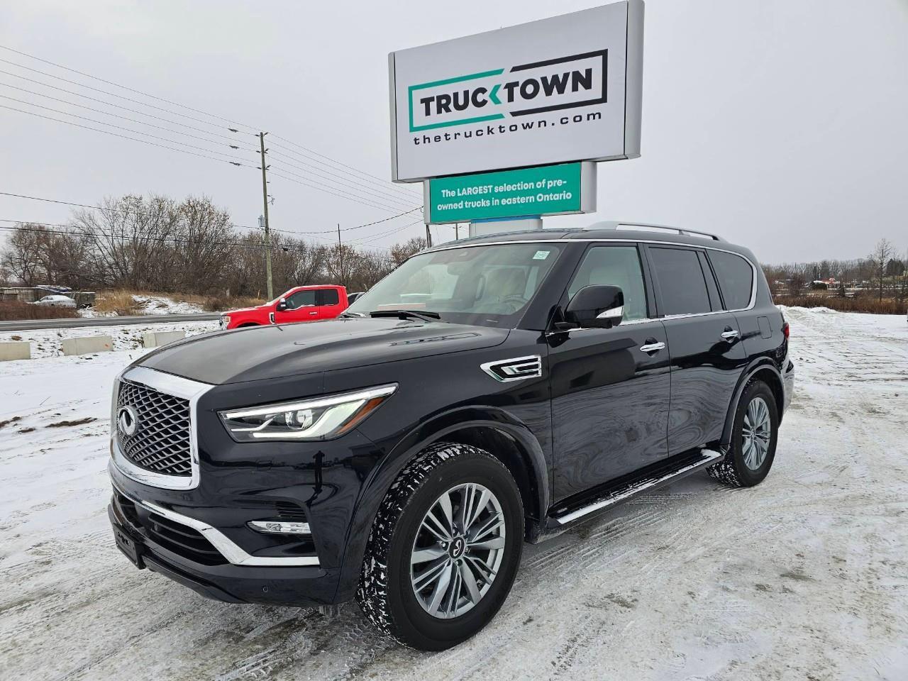 2023 Infiniti QX80 LUXE 8 Passenger 4dr 4x4 Photo0