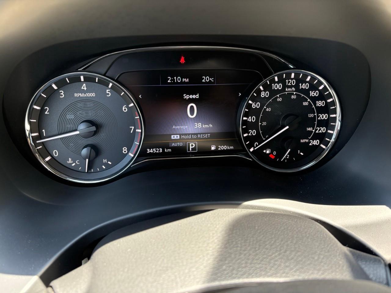 2023 Infiniti QX80 LUXE 8 Passenger 4dr 4x4 Photo