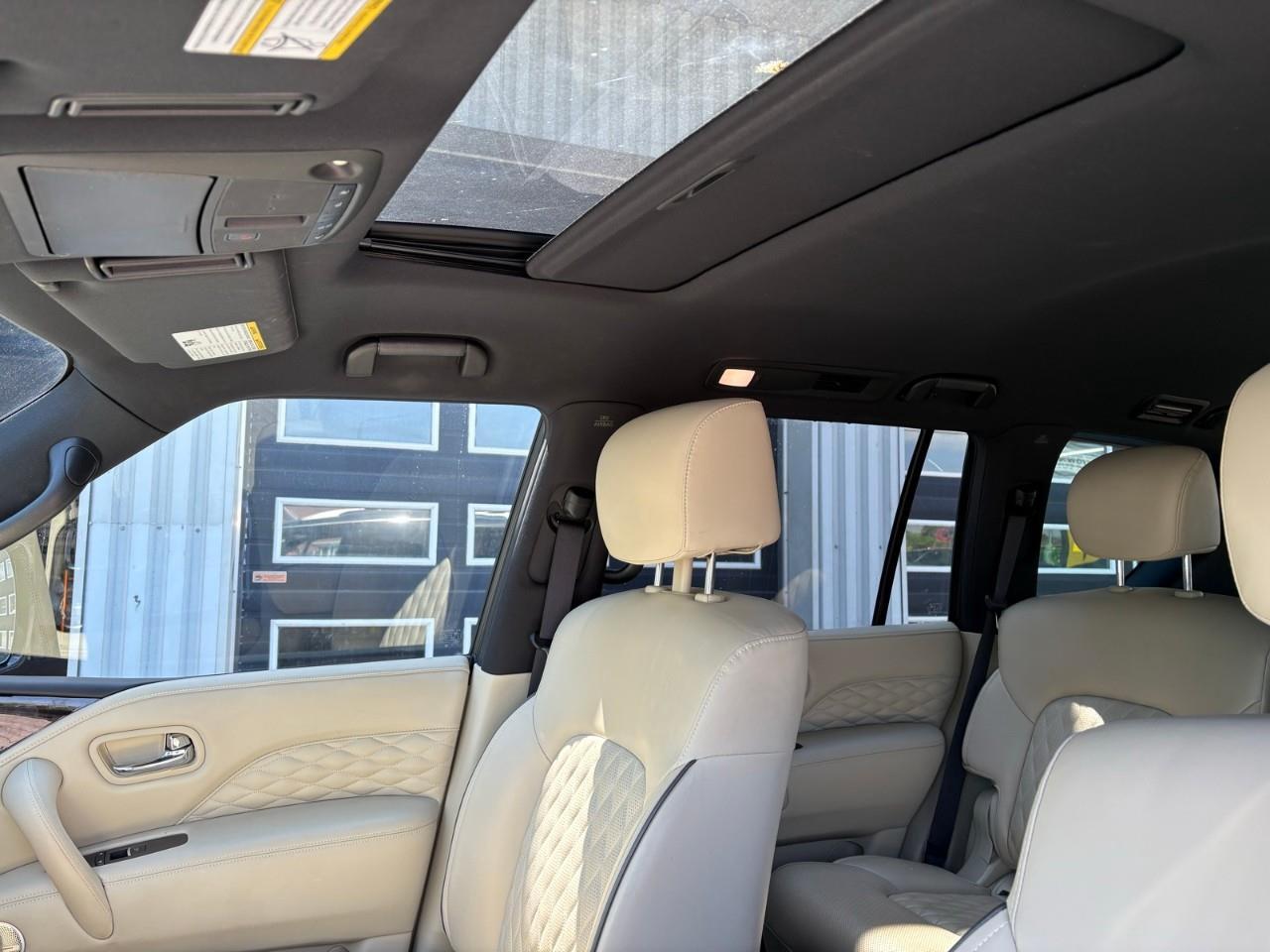 2023 Infiniti QX80 LUXE 8 Passenger 4dr 4x4 Photo