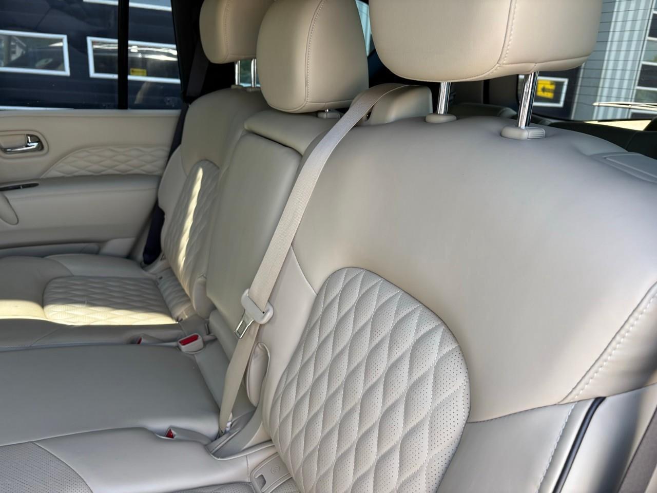 2023 Infiniti QX80 LUXE 8 Passenger 4dr 4x4 Photo