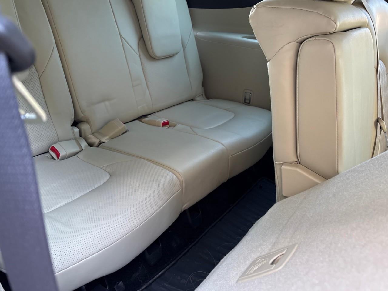 2023 Infiniti QX80 LUXE 8 Passenger 4dr 4x4 Photo