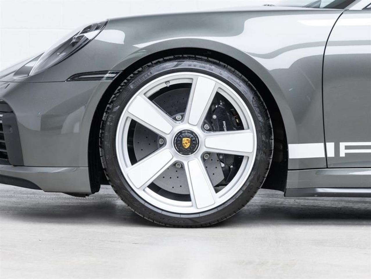 2025 Porsche 911  Photo