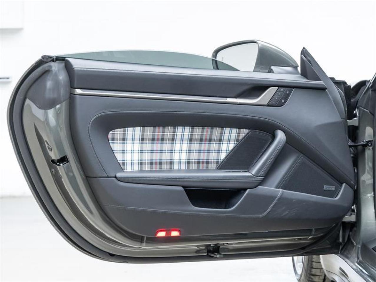 2025 Porsche 911  Photo