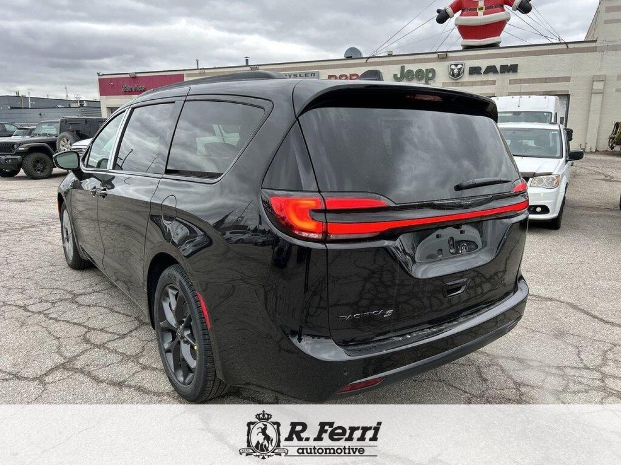 2026 Chrysler Pacifica Select Front-Wheel Drive Passenger Van Photo