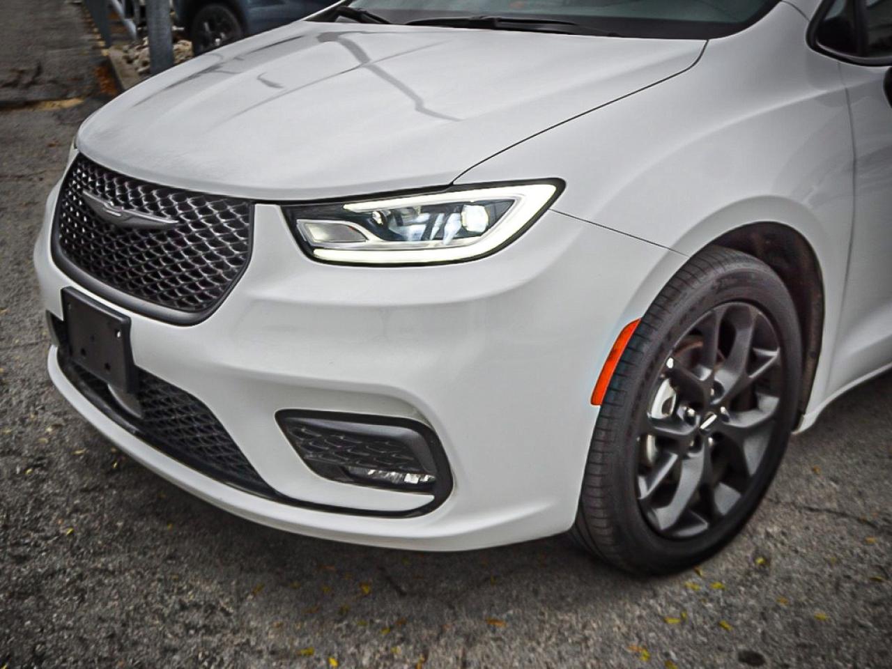 2024 Chrysler Pacifica  Photo4