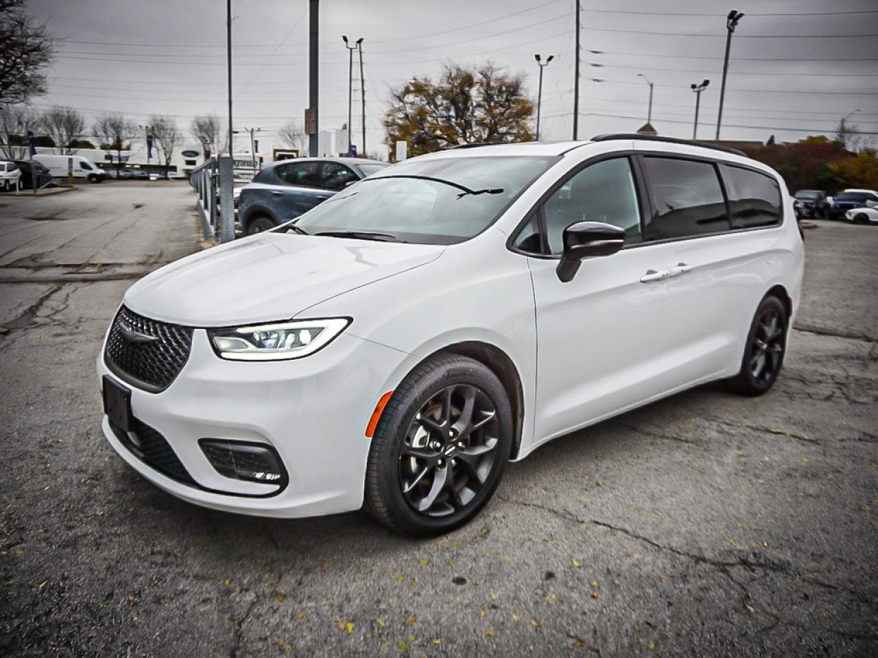 2024 Chrysler Pacifica  Photo