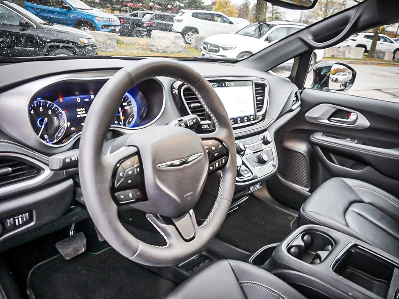 2024 Chrysler Pacifica  Photo