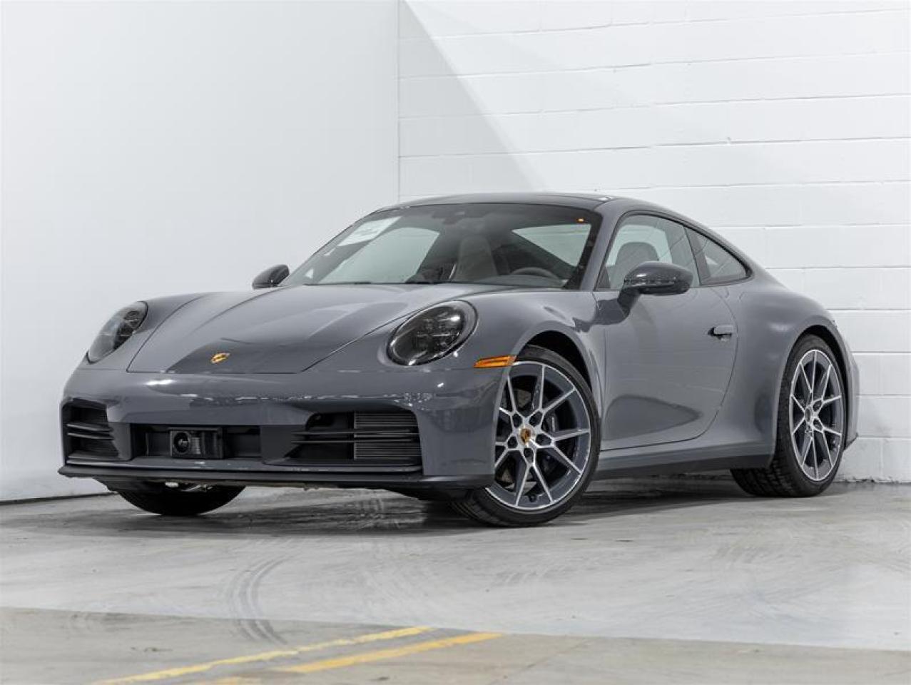 2025 Porsche 911  Photo0