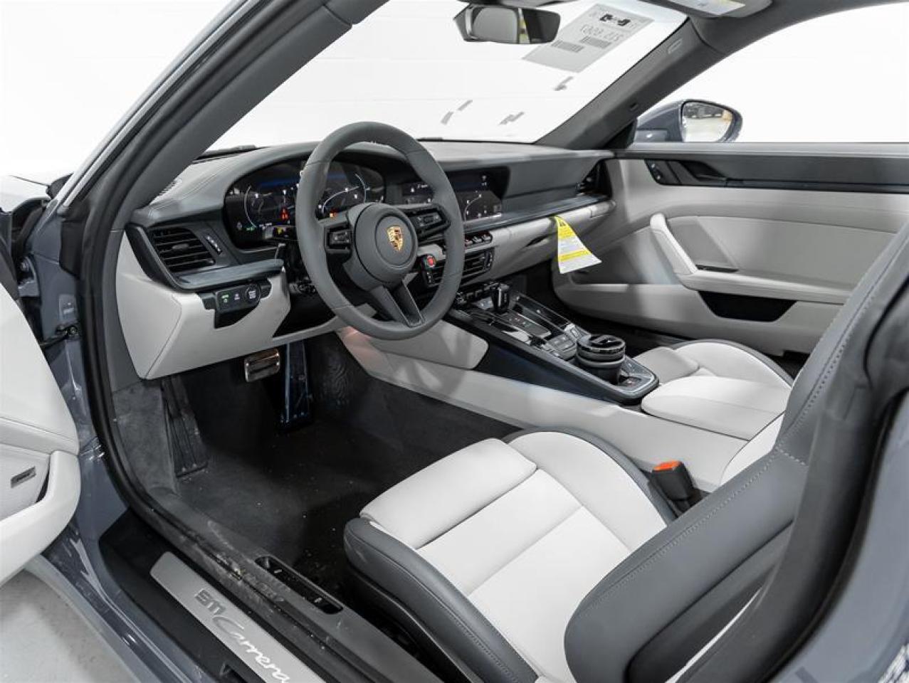 2025 Porsche 911  Photo