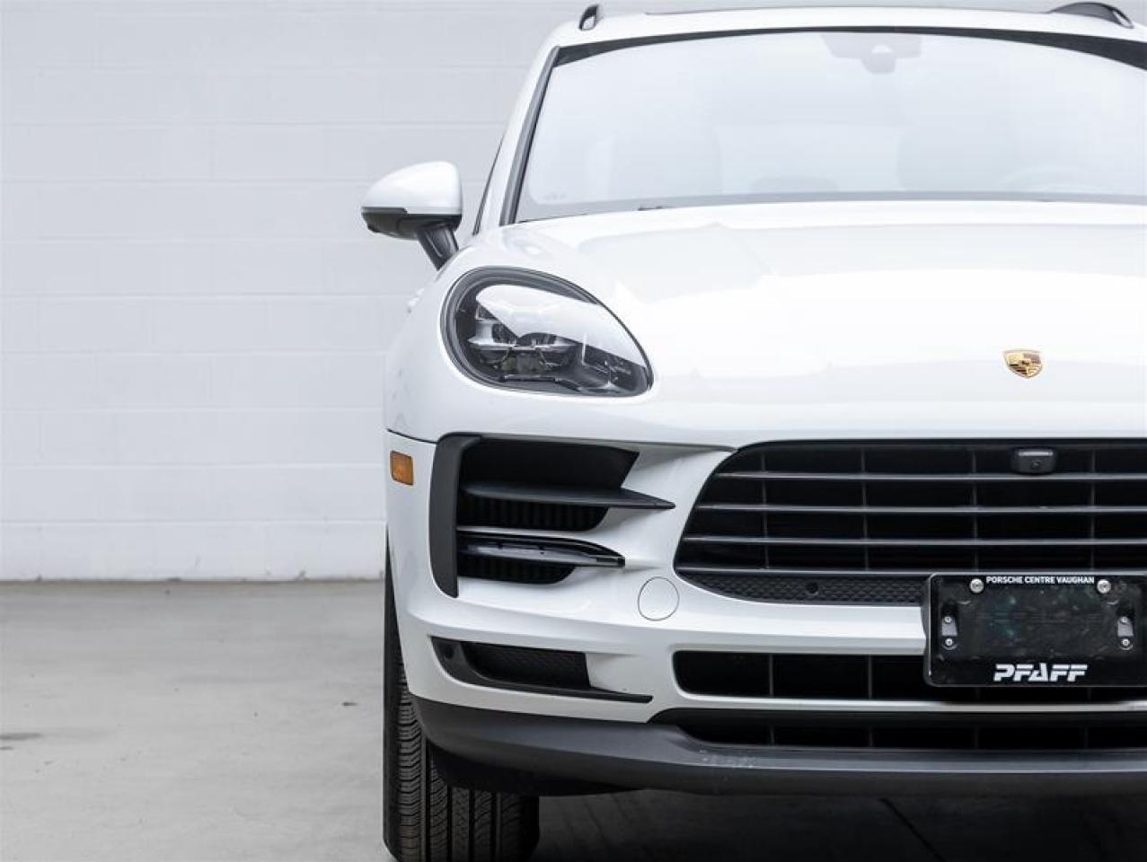 2021 Porsche Macan  Photo