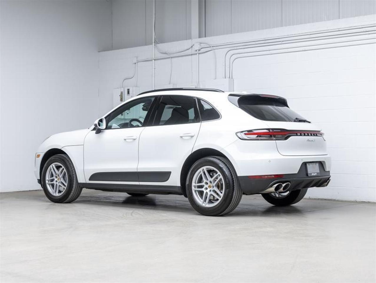 2021 Porsche Macan  Photo