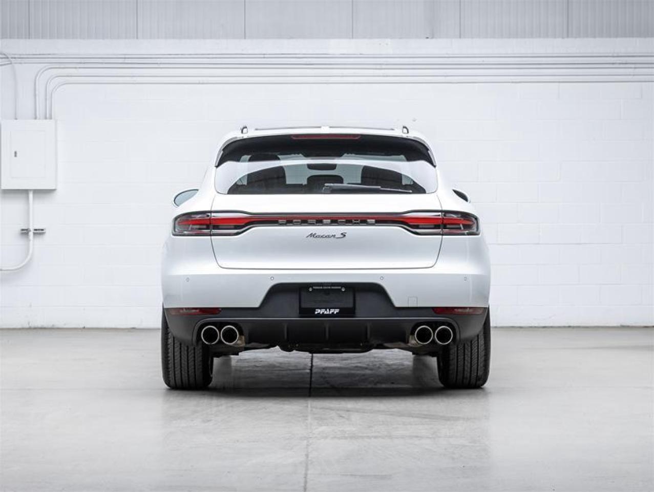 2021 Porsche Macan  Photo