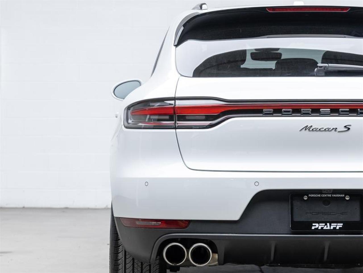 2021 Porsche Macan  Photo