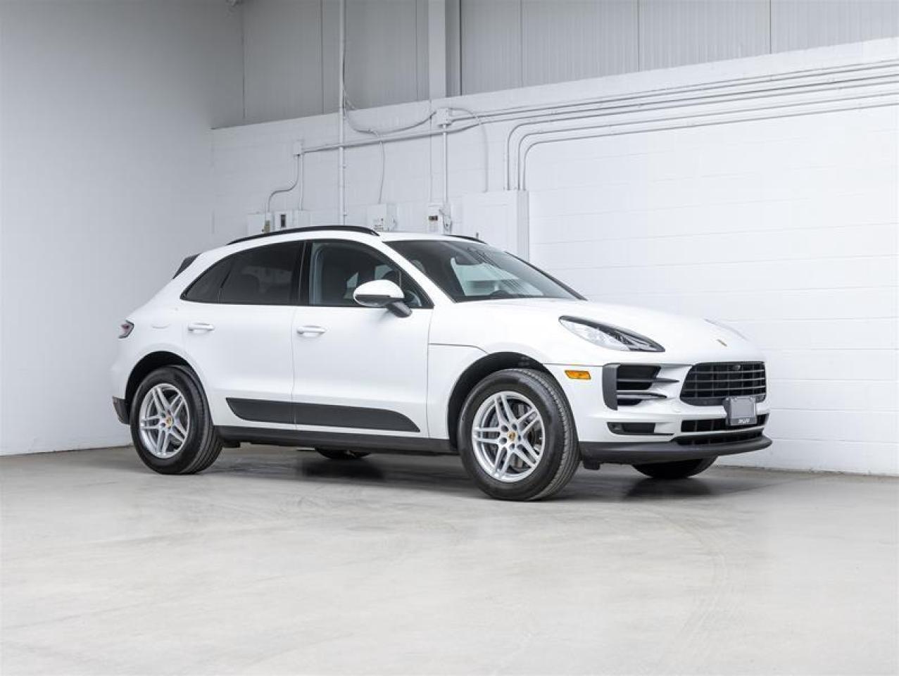 2021 Porsche Macan  Photo