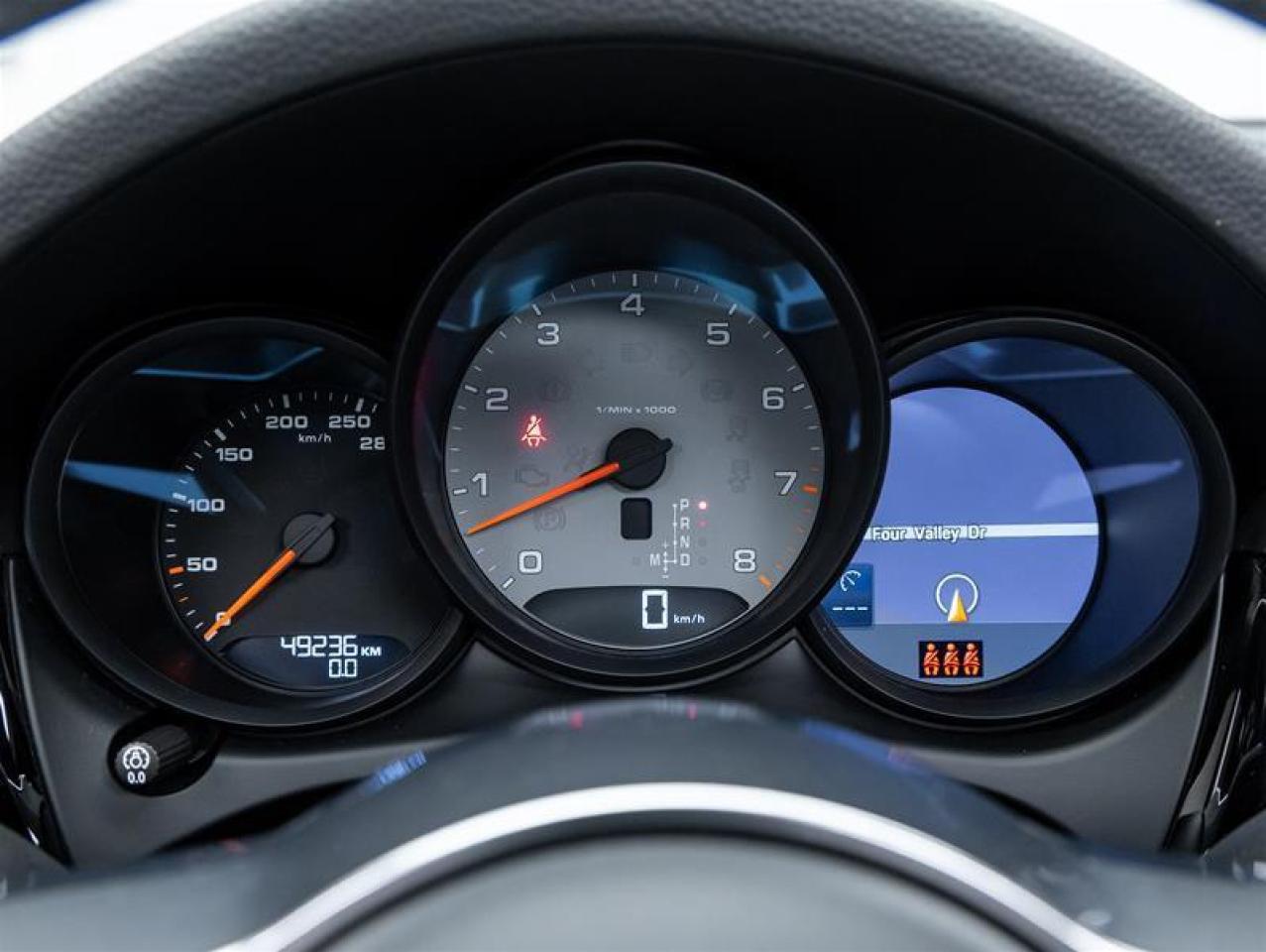 2021 Porsche Macan  Photo