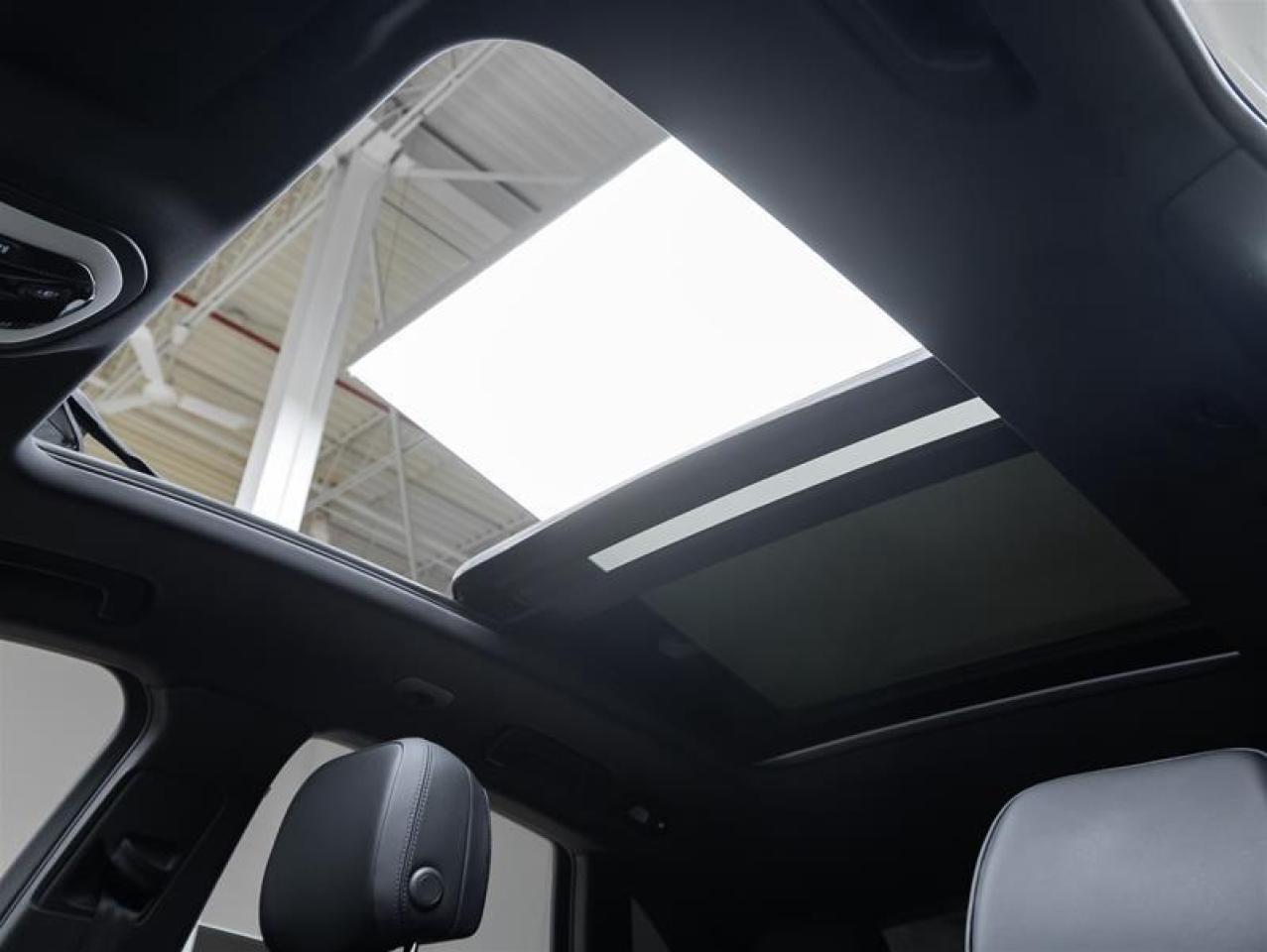 2021 Porsche Macan  Photo