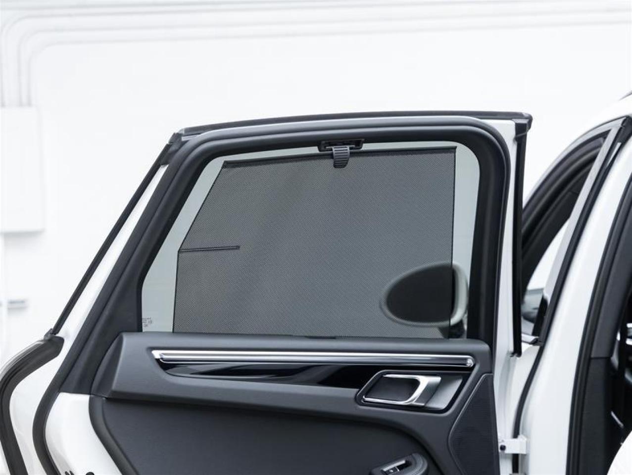 2021 Porsche Macan  Photo