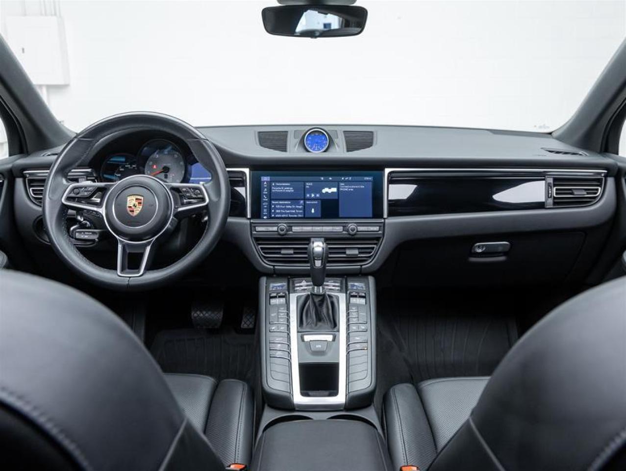 2021 Porsche Macan  Photo