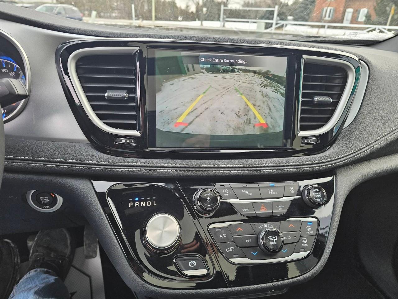 2024 Chrysler Pacifica Touring-L Front-Wheel Drive Passenger Van Photo