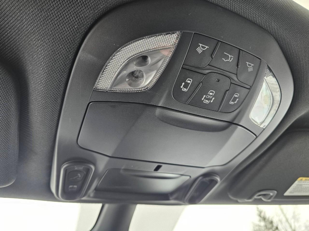 2024 Chrysler Pacifica Touring-L Front-Wheel Drive Passenger Van Photo