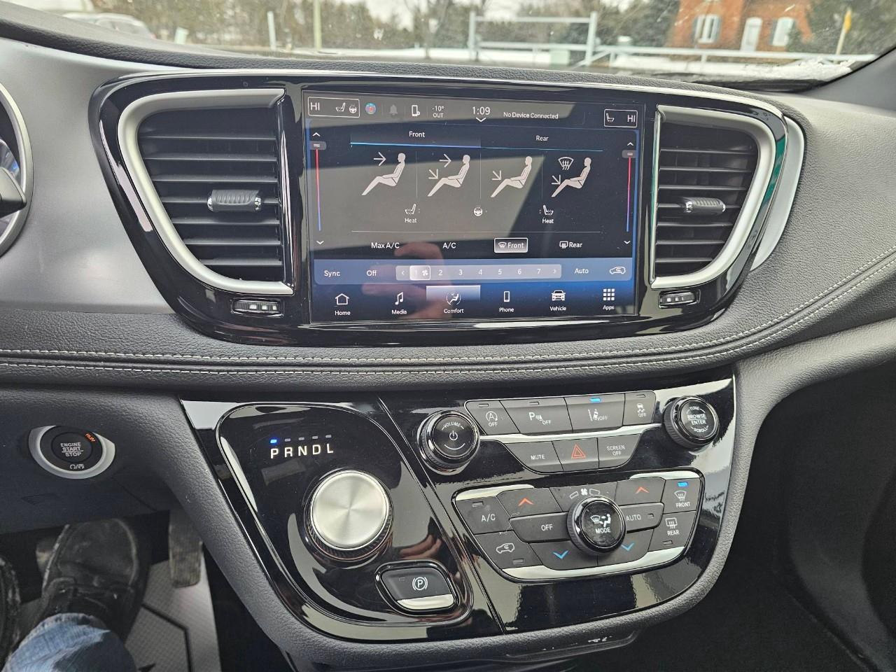 2024 Chrysler Pacifica Touring-L Front-Wheel Drive Passenger Van Photo