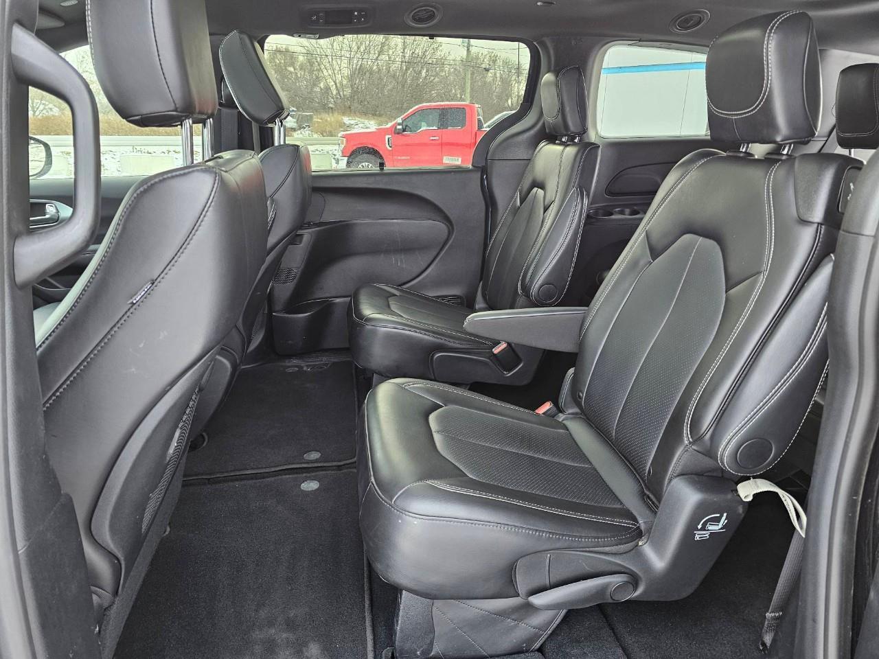 2024 Chrysler Pacifica Touring-L Front-Wheel Drive Passenger Van Photo