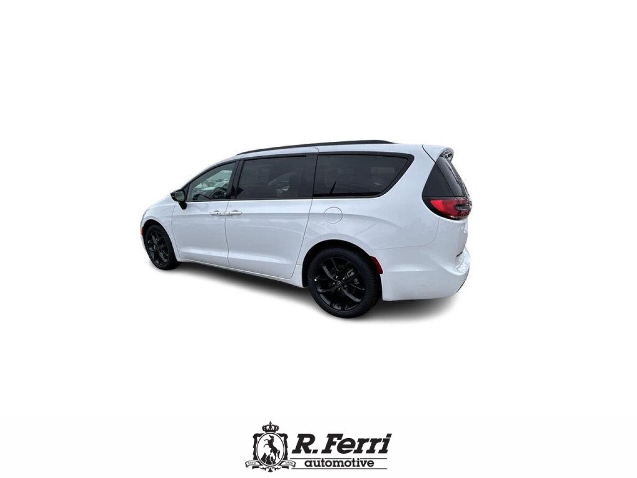 2026 Chrysler Pacifica Select Front-Wheel Drive Passenger Van Photo