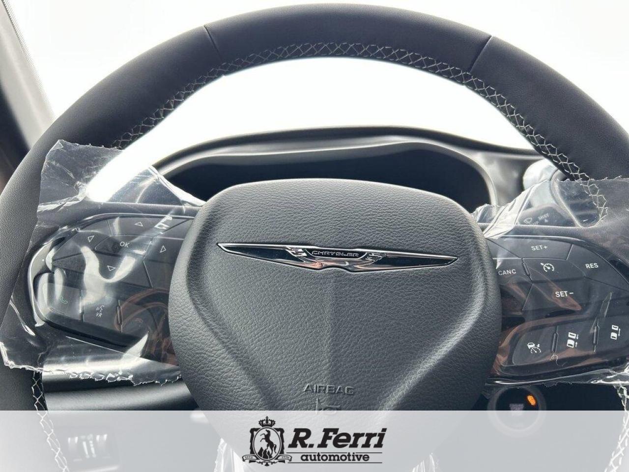 2026 Chrysler Pacifica Select Front-Wheel Drive Passenger Van Photo