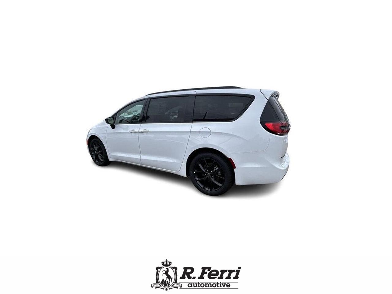 2026 Chrysler Pacifica Select Front-Wheel Drive Passenger Van Photo