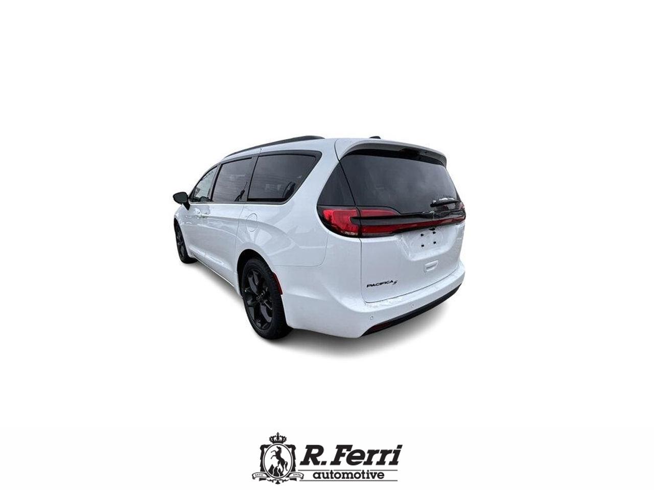 2026 Chrysler Pacifica Select Front-Wheel Drive Passenger Van Photo