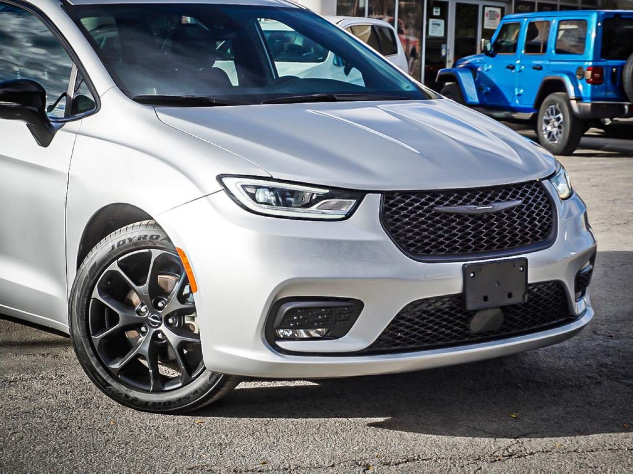 2024 Chrysler Pacifica  Photo