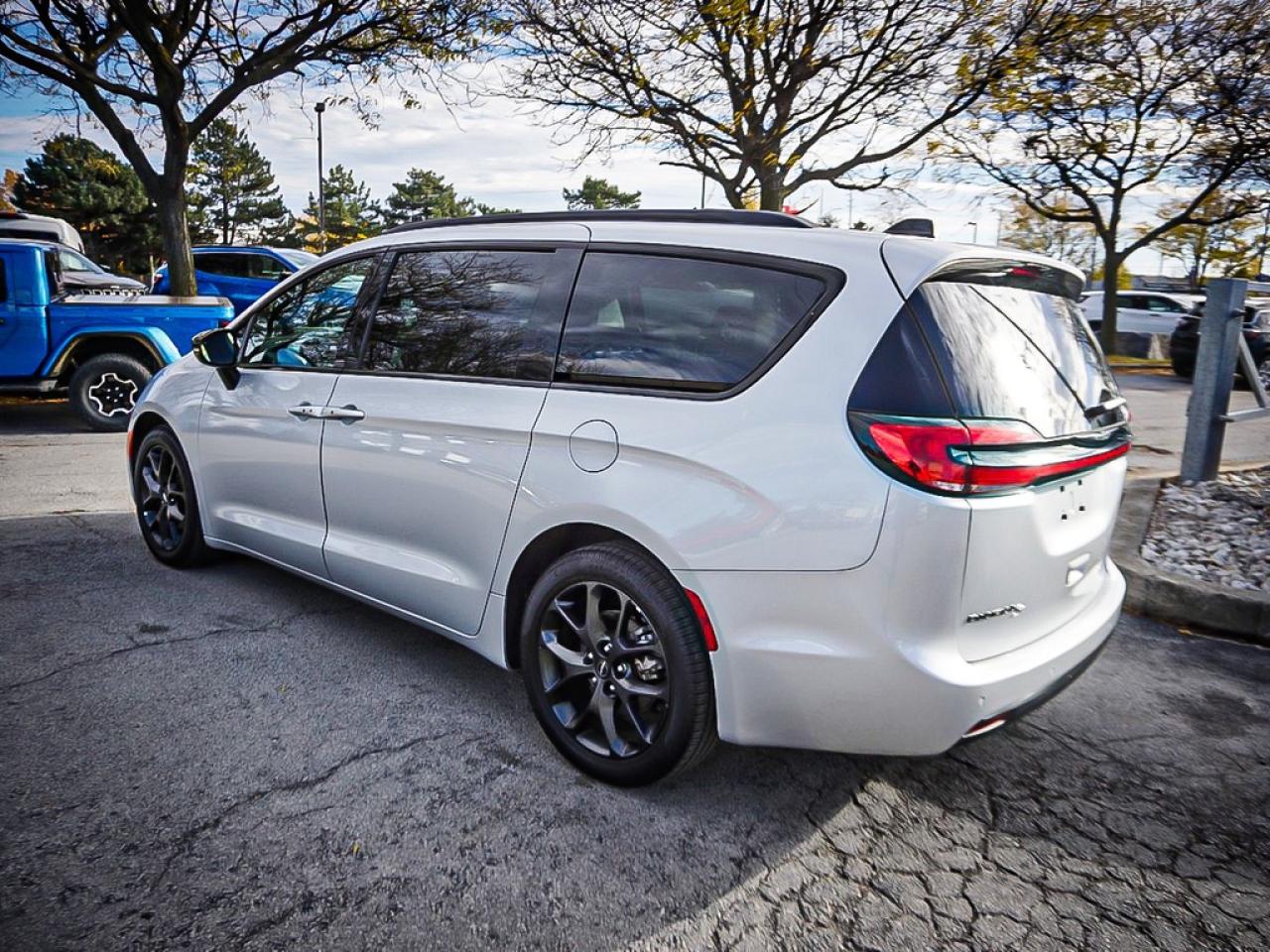 2024 Chrysler Pacifica  Photo