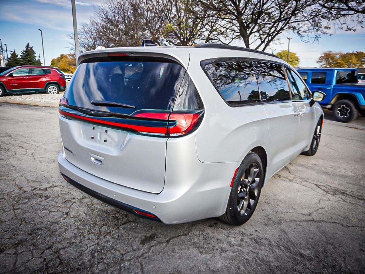 2024 Chrysler Pacifica  Photo