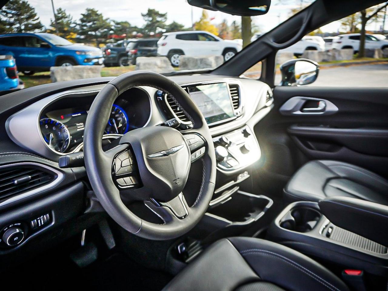 2024 Chrysler Pacifica  Photo