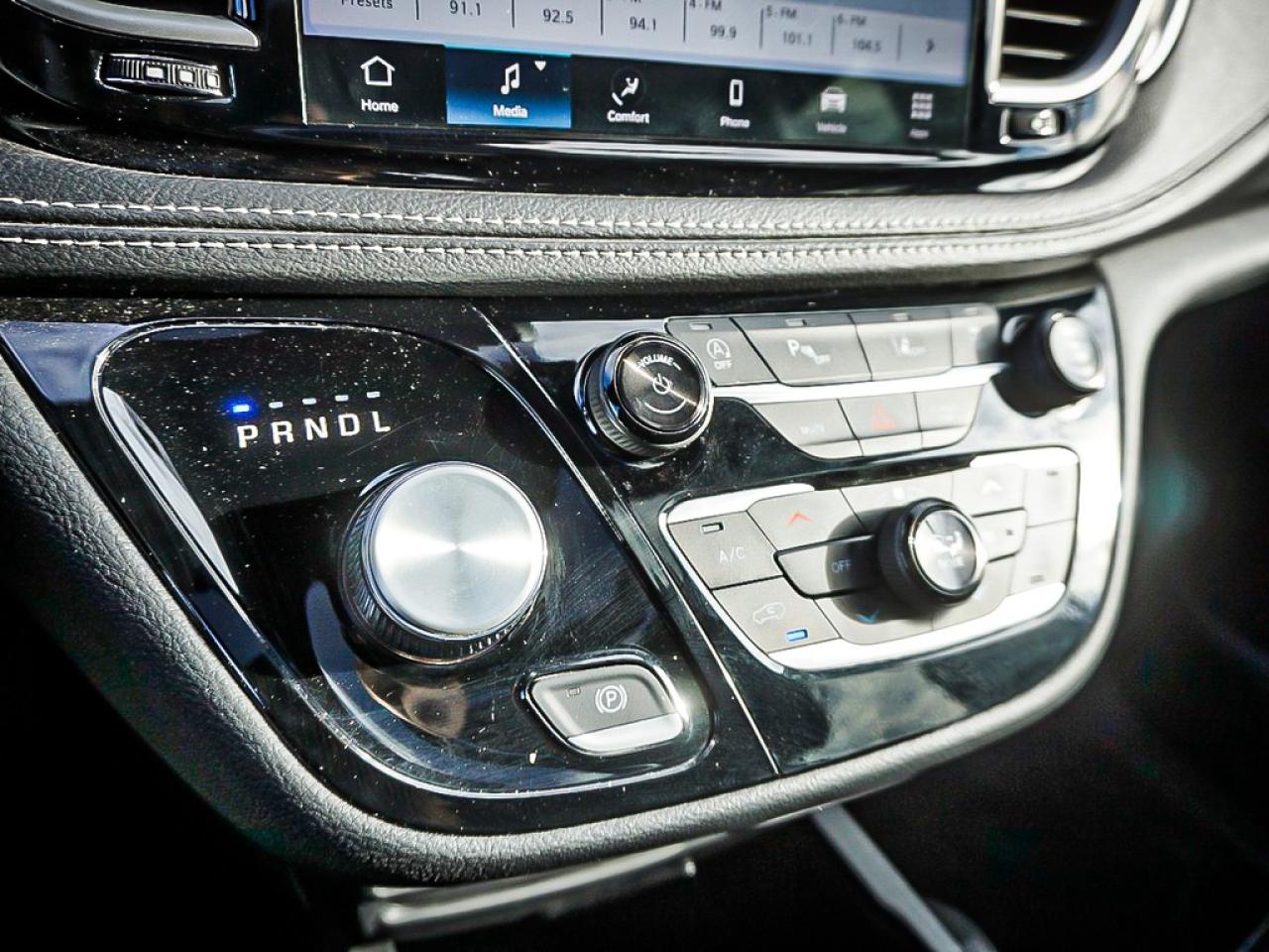 2024 Chrysler Pacifica  Photo