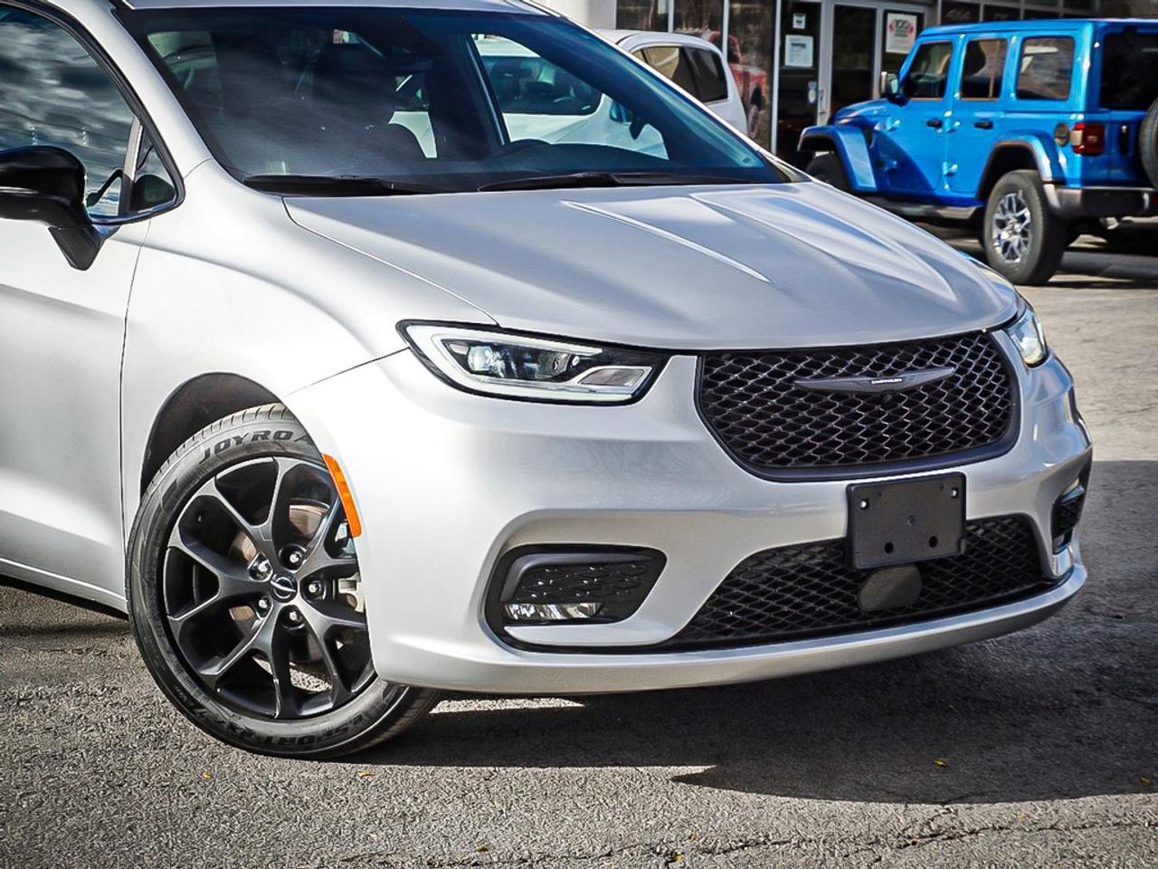 2024 Chrysler Pacifica  Photo