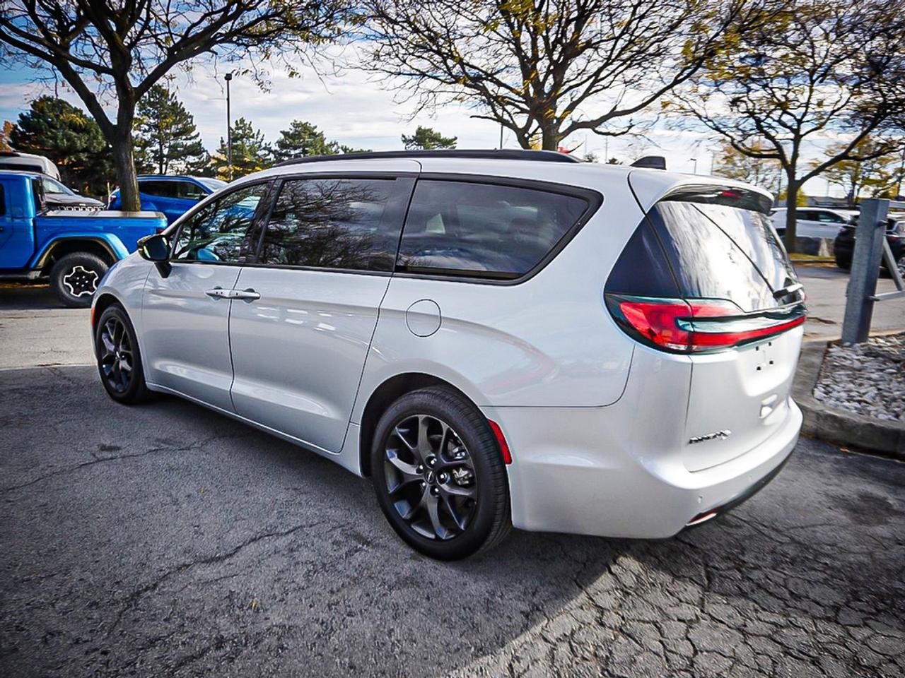 2024 Chrysler Pacifica  Photo