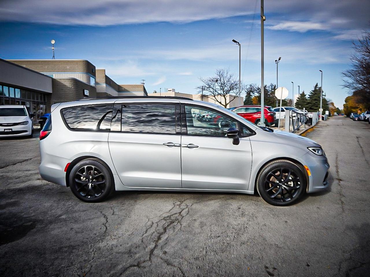 2024 Chrysler Pacifica  Photo
