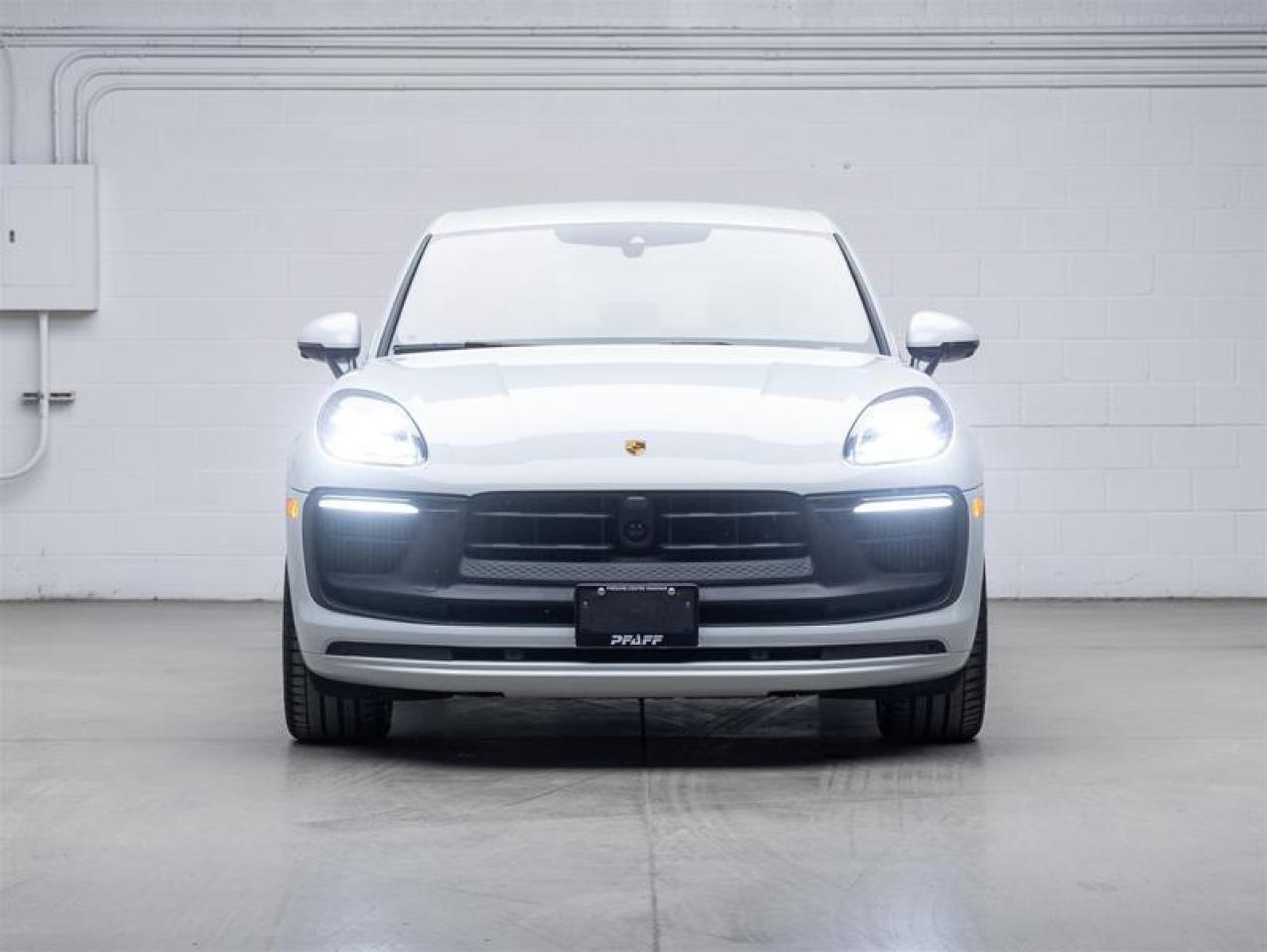 2024 Porsche Macan  Photo